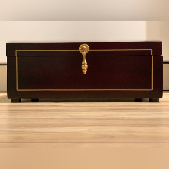 Vintage Western Germany Mahogany Treasure box - Picture 2 of 13